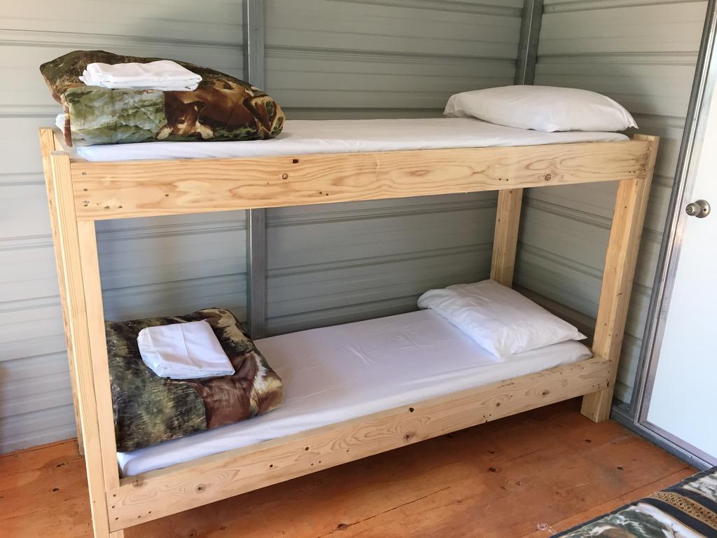 Lupine Cabin, Glamour Camping, Stunning Skies And Sunrise Views Монтичело Екстериор снимка